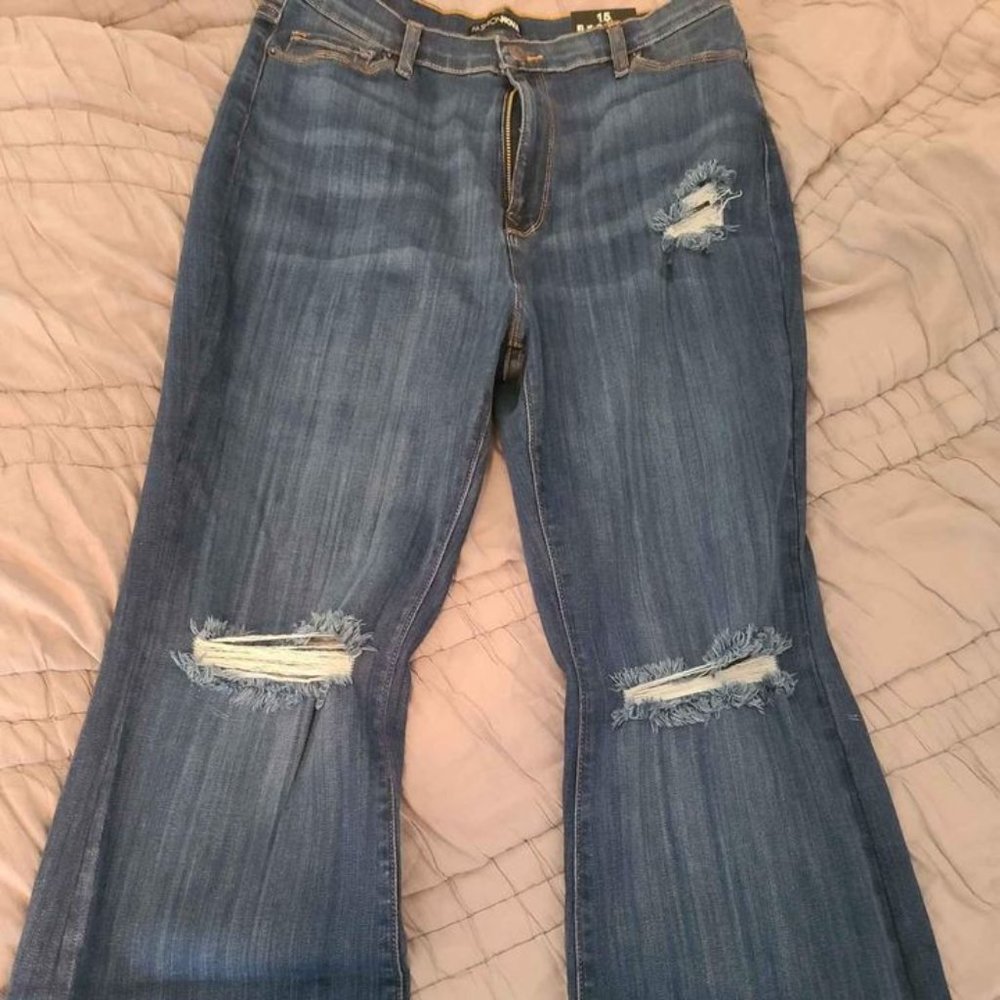 Fashion Nova womens jeans